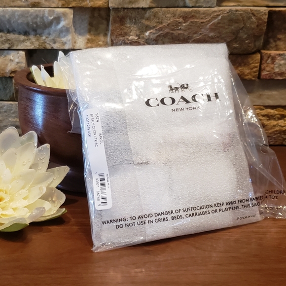 **LAST ONE** NEW Coach Leather Butterfly Bag Charm - Picture 5 of 6